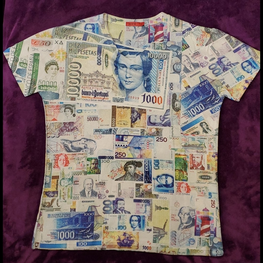 Printed v neck top